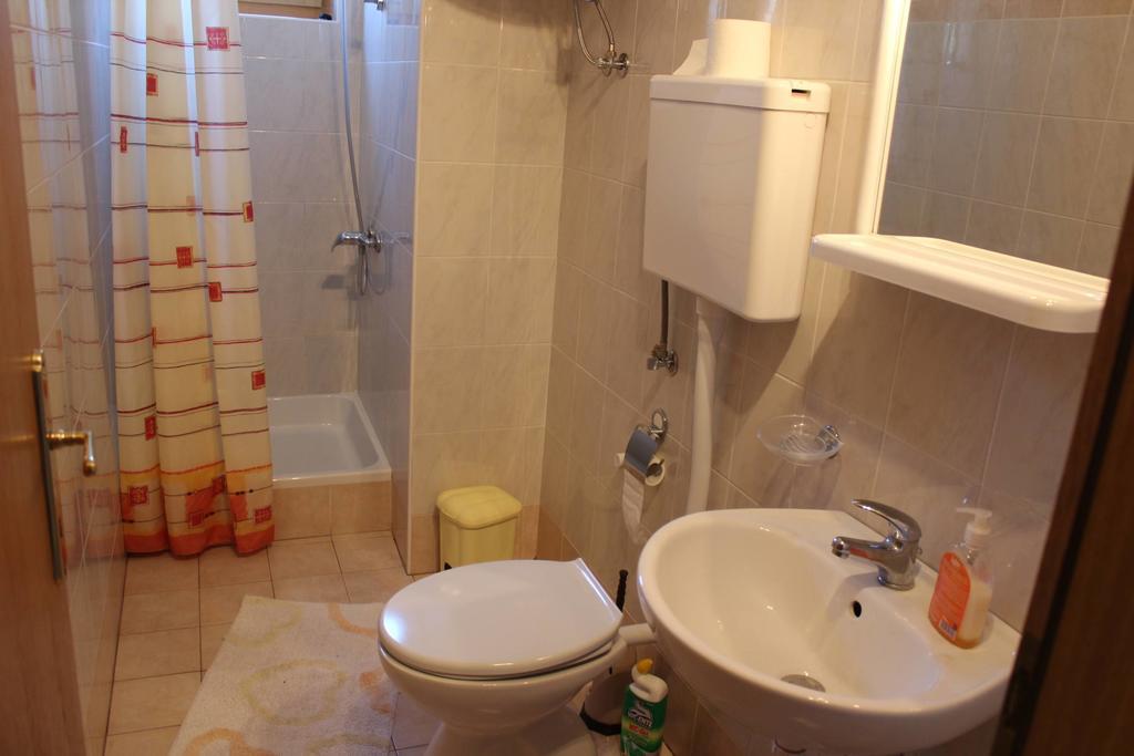 Apartments Manda Novi Vinodolski Habitación foto